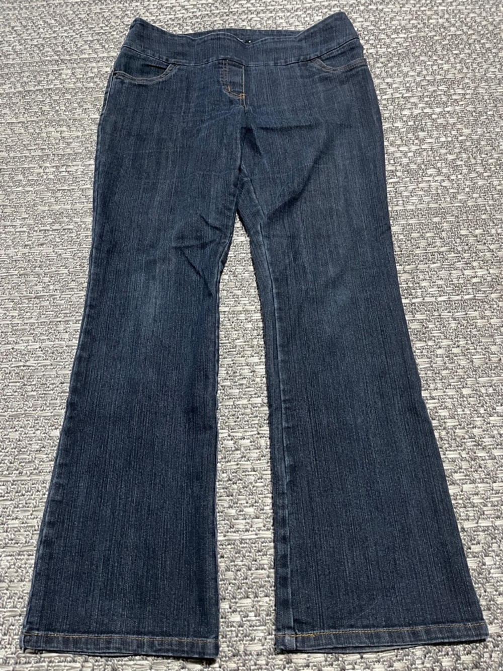 George | Women’s Bootcut Mid Rise Jeans - Picture 3 of 12